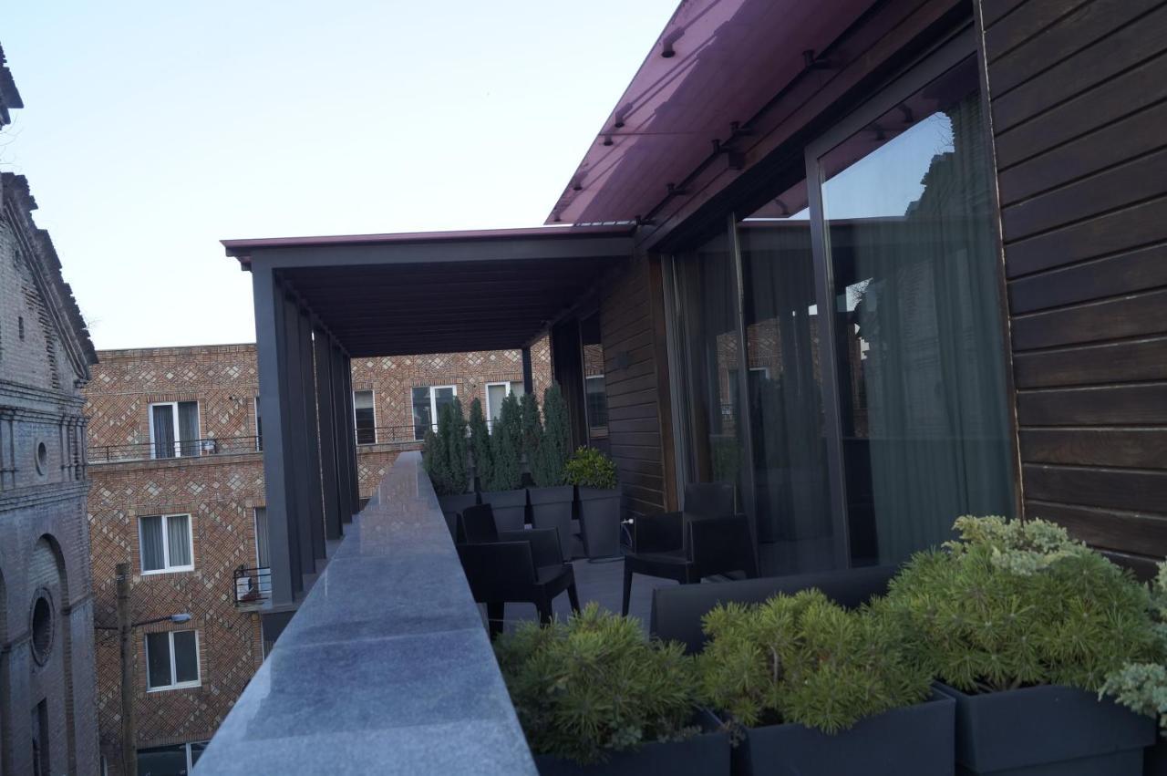 Hotel Tuta Τυφλίδα Εξωτερικό φωτογραφία
