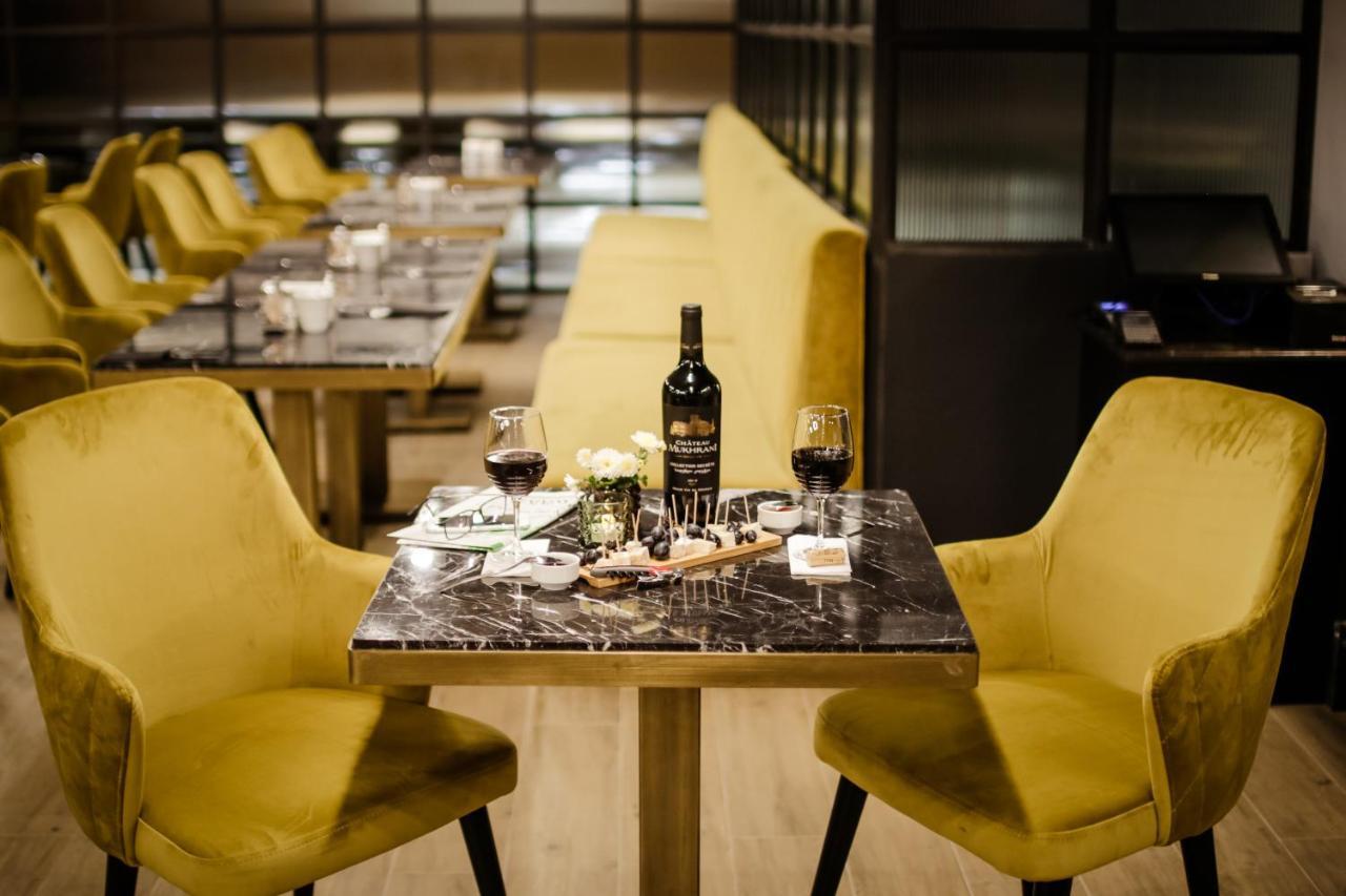 Hotel Tuta Τυφλίδα Εξωτερικό φωτογραφία